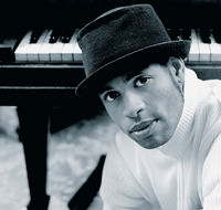 Roberto Fonseca <i>(foto: Youri Lenquette)</i>