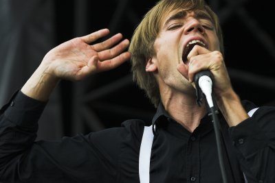 thehives_142051_1.jpg