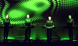 97623_normal_54155_meghalt_a_kraftwerk_a1.jpg