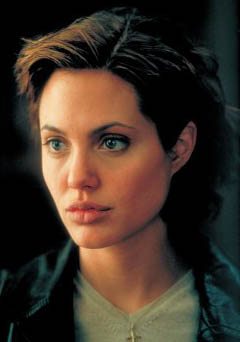 angelinajolie_78146_1_crop.jpg