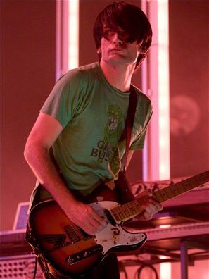 radiohead_jonnygreenwood_k_epa20080610013_crop.jpg