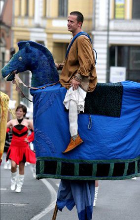 Veszprem_Tancfesztival_Langaletagarabonciasok_D__NL20080521037_crop.jpg