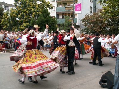 nagykunsagi_kulturalis_napok_tancosok.jpg