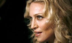 129379_normal_63158_madonna_megdonti_saja1.jpg