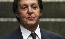 132233_normal_64194_paul_mccartney1.jpg