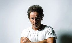 135275_normal_64999_bruce_springsteen_elismerte1.jpg