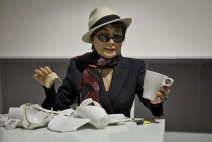 yoko_ono_daylife_2.jpg