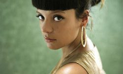 137873_normal_65898_lily_allen_bizonytalan_jovo1.jpg