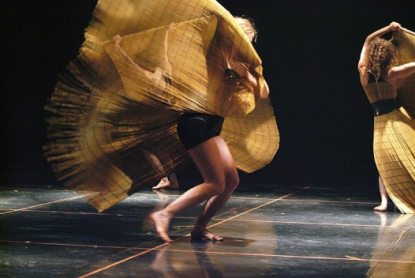 kibbutzcontemporarydancecompany_uponreachingthesun_1.jpg