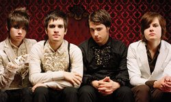 150340_normal_70215_panic_at_the_disco_ki1.jpg