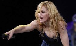 153072_normal_71354_madonna_kriptosatanista1.jpg