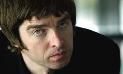 154259_normal_71803_noel_gallagher_kilepett_az_oasisbol1.jpg