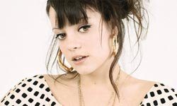 155976_normal_72388_lily_allen_harcba_kez1.jpg