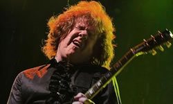 156013_normal_gary_moore.jpg