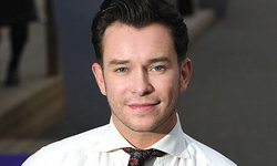 stephengately_bymirrorcouk_x.jpg