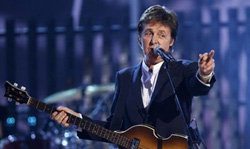 158866_normal_73514_paul_mccartney_nyakab1.jpg