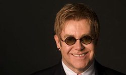 159389_normal_73757_elton_john_kidolt_lem.jpg