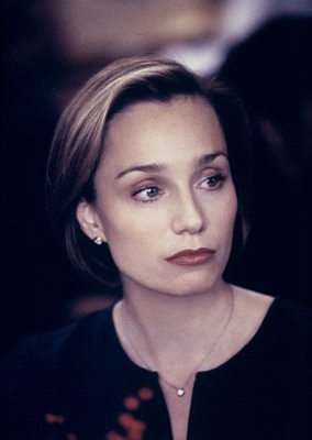 kristinscottthomas_azuhanas_film_port.hu.jpg