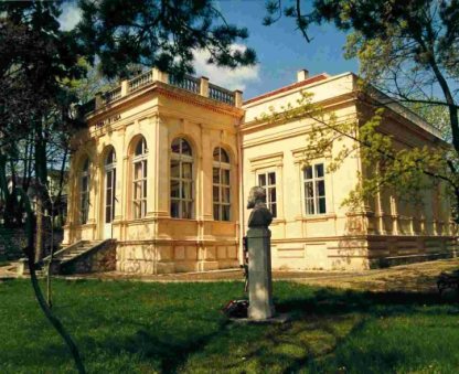 balatonfured_jokai-villa.jpg