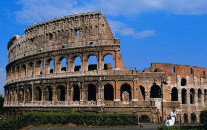 roma_colosseum_02_crop.jpg