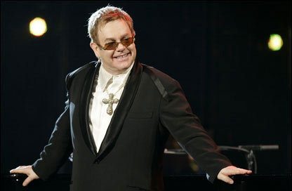 175290_nagy_elton_john_jo.jpg