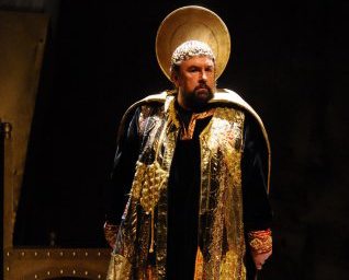 debrecenicsokonaiszinhaz_boriszgodunov_by_matheandras_crop.jpg