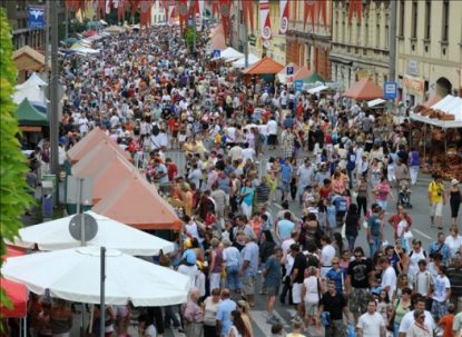 szombathely_savariatortenelmikarneval_oregvarosvasara_dvett20100822005.jpg