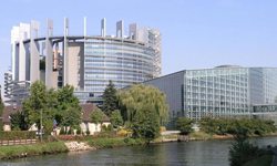 europaiparlament_by_parameter_sk_x.jpg