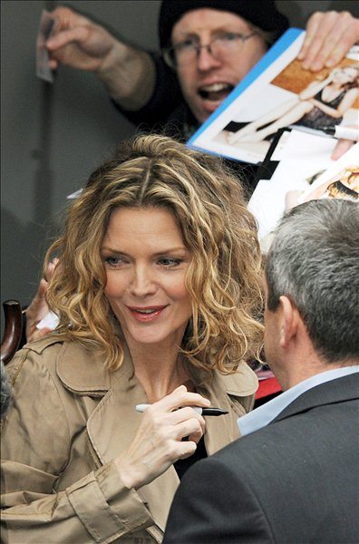 berlinale2009_michelle_pfeiffer_K_APA20090210046.jpg