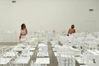 13_velencei_biennale_2012_magyar_pavilon21_450x330.png