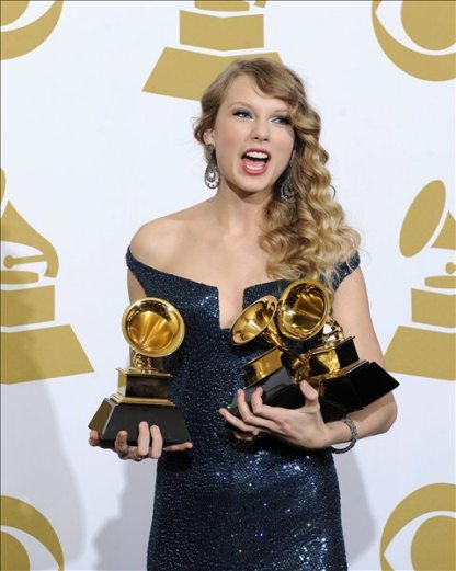 taylorswift_grammy-dij_k_epa20100201008.jpg