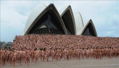 spencertunick_sydneyioperahaz_aktfotozas_5200ember_k_epa20100301176.jpg