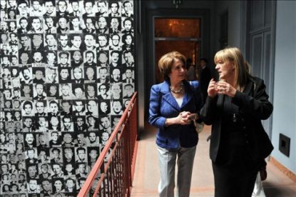 nancypelosi_schmidtmaria_d__as20120514019.jpg