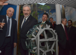 /archive/upload/2013/11/dsc_4977_250x250.png dsc_4977_250x250.png