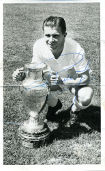 puskas_ferenc_dedikalt_fenykepe_hollos_gyurinak_250x250.png