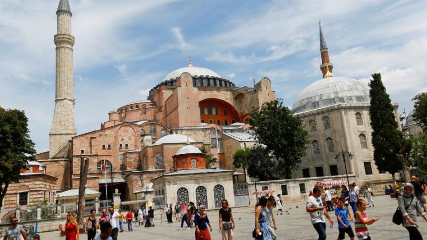 Mecsetté-alakítják-az-isztambuli-Hagia-Sophiát.jpg
