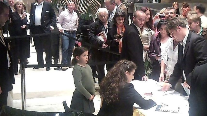 Cecilia_Bartoli_Dedikálás_Budapesten_2009_R.jpg