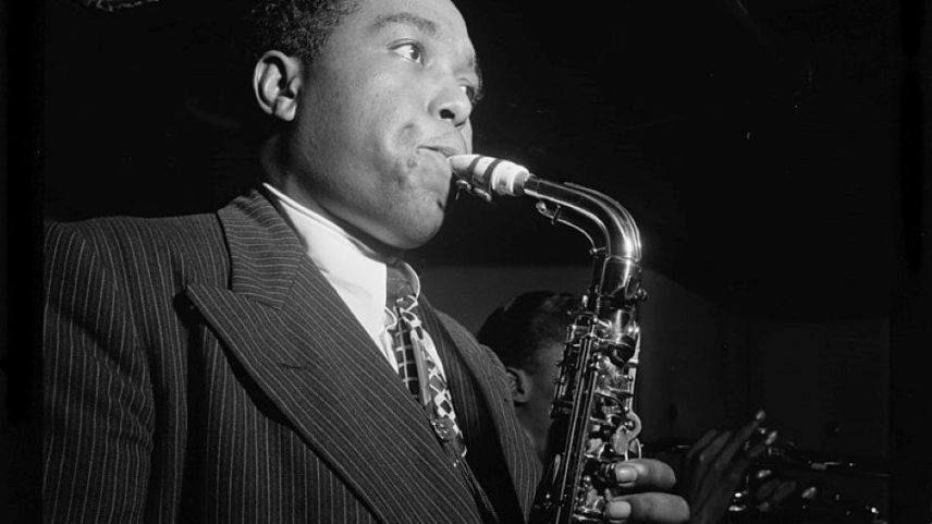 Portrait_of_Charlie_Parker_in_1947-R.jpg