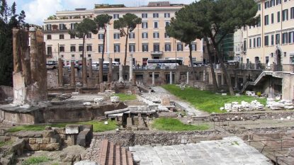 Largo_di_Torre_Argentina_1R.jpg