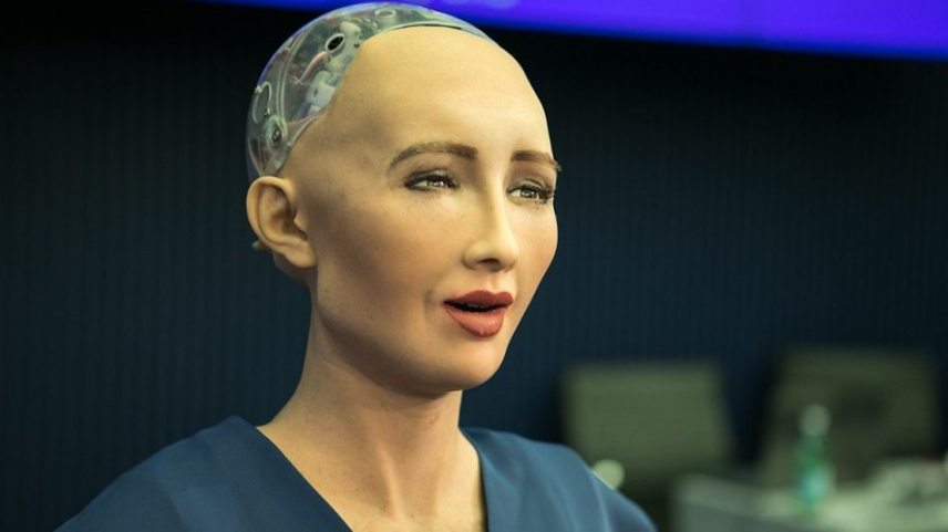 1200px-Sophia_robot-e1616674875698.jpg