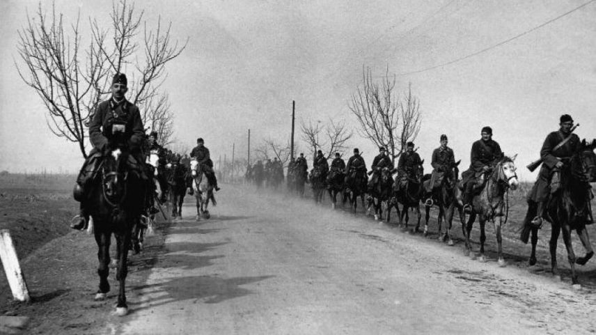 Honvédcsapatok-Aknaszlatina-előtt-1939-R.jpg