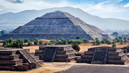 shutterstock_351386873-Teotihuacan-piramis-c-Dimitry-Rukhlenko-950.jpg