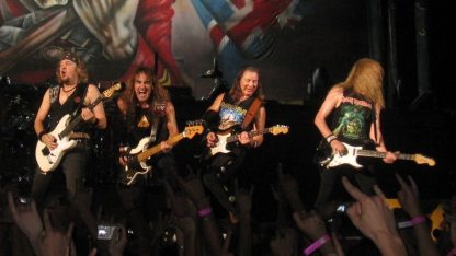 Iron_Maiden_in_performance-R.jpg