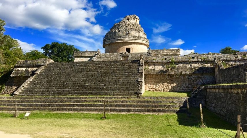 shutterstock_794485660-Tenochtitlán-R.jpg