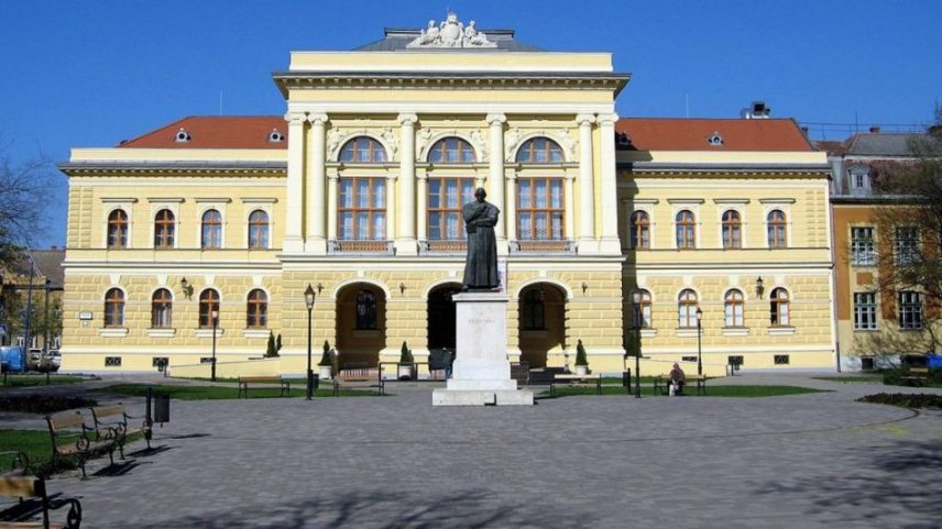 cropped-kosztajozsefmuzeum_epulete-1-e1640871858468.jpeg