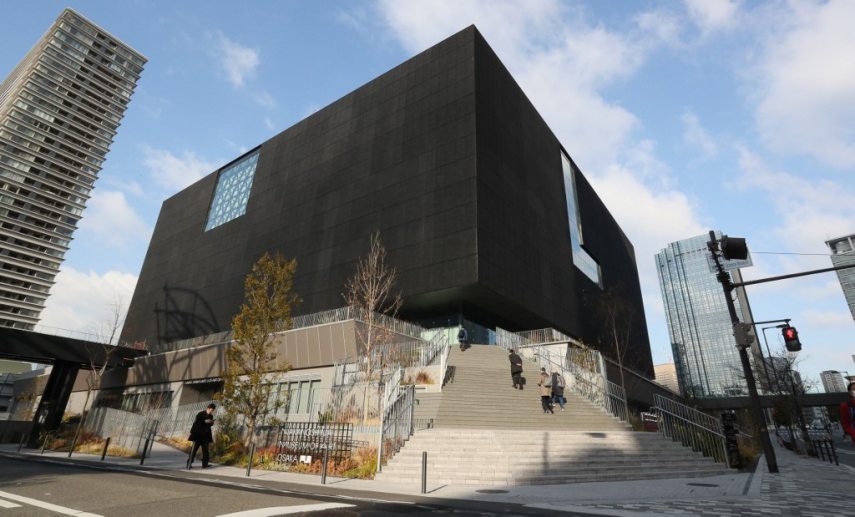 People visit Nakanoshima Museum of Art in Osaka City, Osaka prefecture on Feb. 2, 2022, the first day of the museum. The museum stores around 5,700 works (as of March 2019; excluding deposited works). These are works of domestic and overseas art from the mid-nineteenth century up until the present. ( The Yomiuri Shimbun ) (Photo by Mami Nagaoki / Yomiuri / The Yomiuri Shimbun via AFP)
