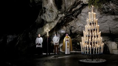 Lourdes-barlangkápolna-c-LAURENT-FERRIERE-HANS-LUCAS-HANS-LUCAS-VIA-AFP-950.jpg