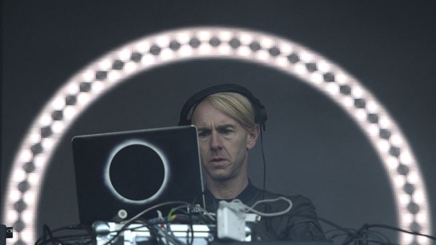 Richie-Hawtin-2015-c-Artur-Widak-NurPhoto-NurPhoto-via-AFP-Balaton-Sound-–-Richie-Hawtin-Fisher-Monolink-is-fellép-950.jpg