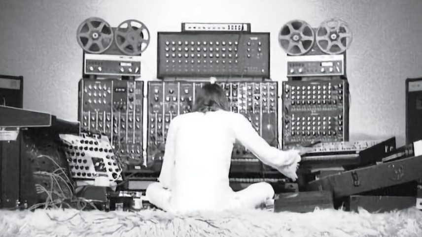 klaus-schulze-modular-forrás-synthopia.com-950.jpg