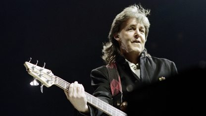 Paul-McCartney-performs-on-November-6-1989-in-Lyon-c-Jean-Marie-Huron-AFP-950.jpg